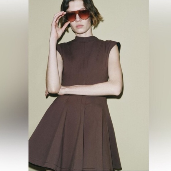 ZARA MINI GODET DRESS
ZW COLLECTION
Zara Chocolate Brown Mini Dress
21 - Picture 2 of 11